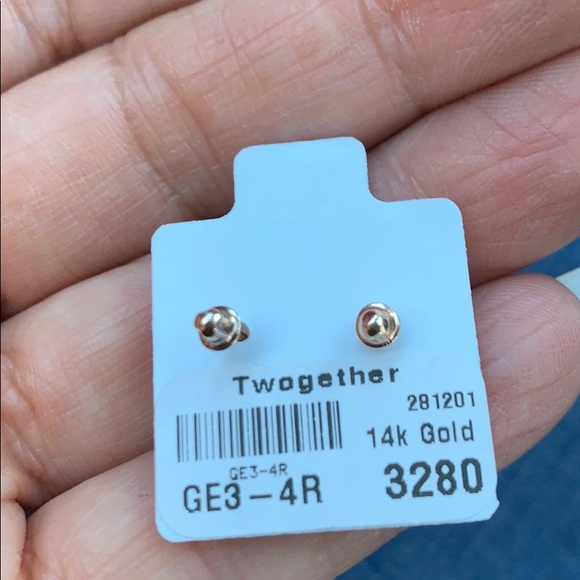 14k Rose Yellow Gold Stud Earrings 4mm - Picture 8 of 11